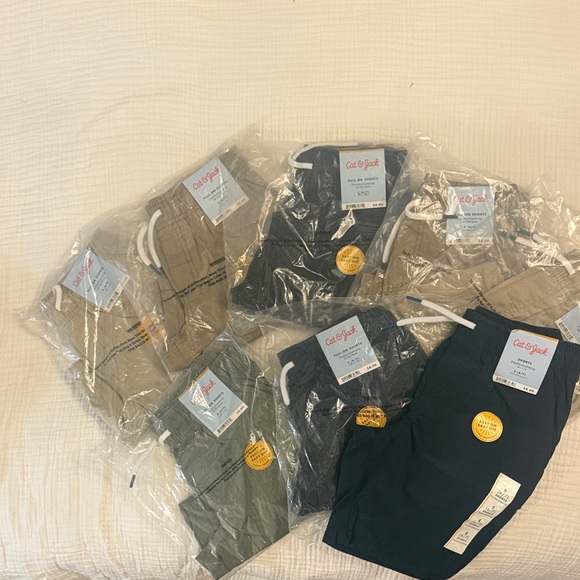 EIGHT PAIRS OF NWT Cat & Jack Kids Shorts - Assorted Colors - Size 6-7 - Picture 3 of 10